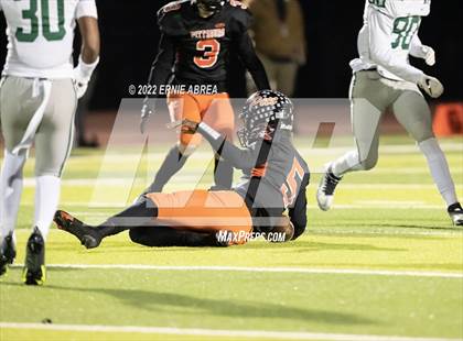 Thumbnail 2 in De La Salle vs. Pittsburg (CIF NCS Open Final) photogallery.