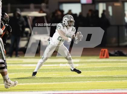 Thumbnail 3 in De La Salle vs. Pittsburg (CIF NCS Open Final) photogallery.