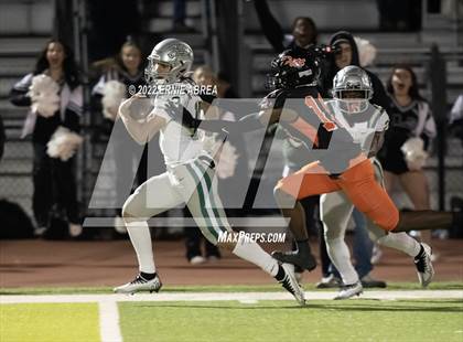 Thumbnail 2 in De La Salle vs. Pittsburg (CIF NCS Open Final) photogallery.