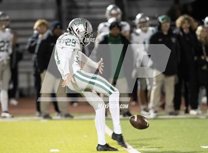 Thumbnail 2 in De La Salle vs. Pittsburg (CIF NCS Open Final) photogallery.