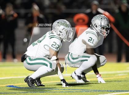 Thumbnail 2 in De La Salle vs. Pittsburg (CIF NCS Open Final) photogallery.