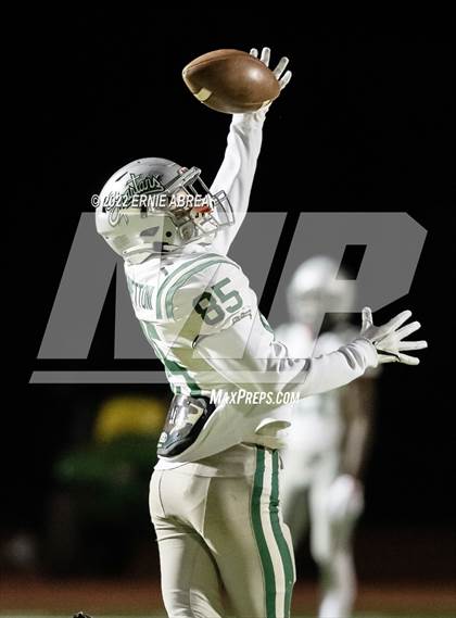 Thumbnail 2 in De La Salle vs. Pittsburg (CIF NCS Open Final) photogallery.
