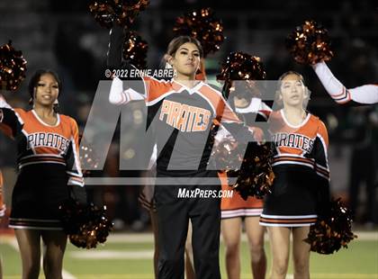 Thumbnail 3 in De La Salle vs. Pittsburg (CIF NCS Open Final) photogallery.