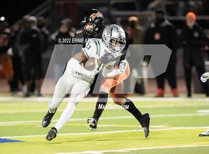 Thumbnail 3 in De La Salle vs. Pittsburg (CIF NCS Open Final) photogallery.