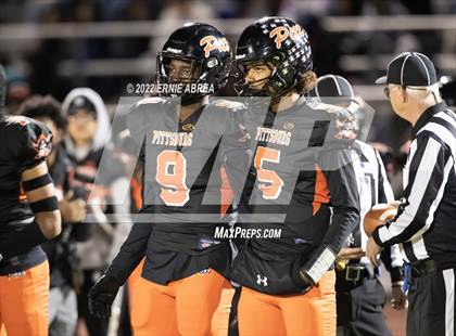 Thumbnail 3 in De La Salle vs. Pittsburg (CIF NCS Open Final) photogallery.
