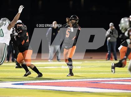Thumbnail 1 in De La Salle vs. Pittsburg (CIF NCS Open Final) photogallery.