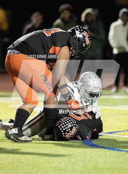 Thumbnail 3 in De La Salle vs. Pittsburg (CIF NCS Open Final) photogallery.