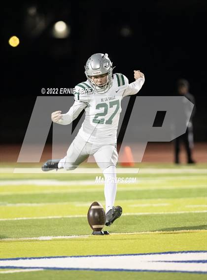 Thumbnail 1 in De La Salle vs. Pittsburg (CIF NCS Open Final) photogallery.
