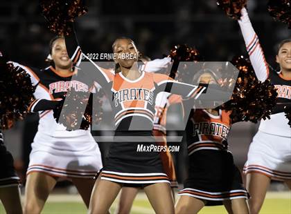Thumbnail 1 in De La Salle vs. Pittsburg (CIF NCS Open Final) photogallery.