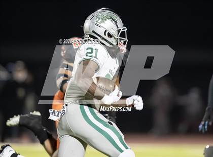 Thumbnail 3 in De La Salle vs. Pittsburg (CIF NCS Open Final) photogallery.