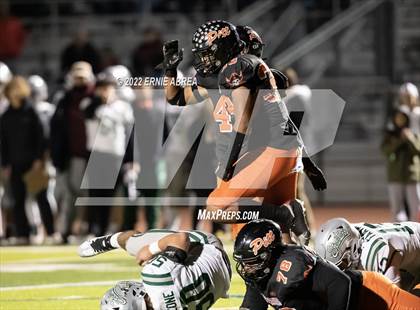 Thumbnail 2 in De La Salle vs. Pittsburg (CIF NCS Open Final) photogallery.