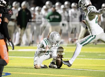 Thumbnail 3 in De La Salle vs. Pittsburg (CIF NCS Open Final) photogallery.