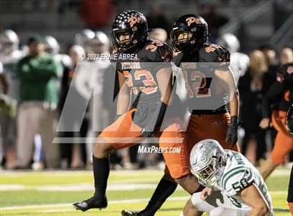 Thumbnail 3 in De La Salle vs. Pittsburg (CIF NCS Open Final) photogallery.