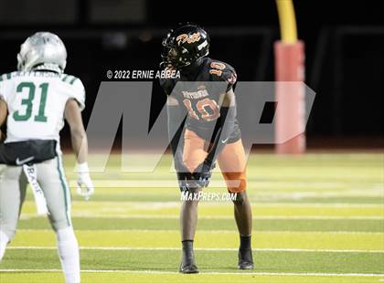 Thumbnail 3 in De La Salle vs. Pittsburg (CIF NCS Open Final) photogallery.