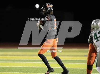 Thumbnail 1 in De La Salle vs. Pittsburg (CIF NCS Open Final) photogallery.