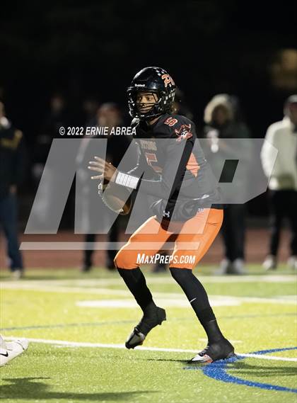 Thumbnail 2 in De La Salle vs. Pittsburg (CIF NCS Open Final) photogallery.
