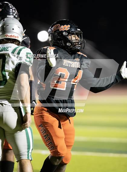 Thumbnail 3 in De La Salle vs. Pittsburg (CIF NCS Open Final) photogallery.