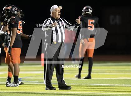 Thumbnail 2 in De La Salle vs. Pittsburg (CIF NCS Open Final) photogallery.