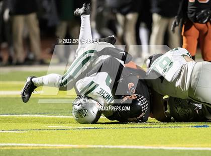 Thumbnail 2 in De La Salle vs. Pittsburg (CIF NCS Open Final) photogallery.
