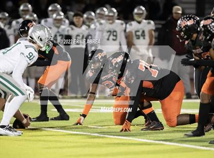 Thumbnail 2 in De La Salle vs. Pittsburg (CIF NCS Open Final) photogallery.