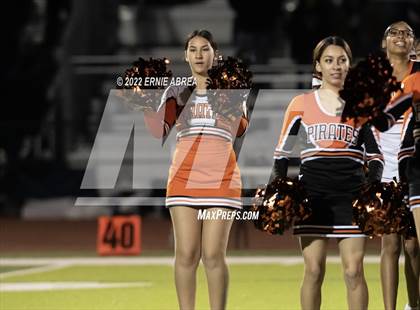 Thumbnail 1 in De La Salle vs. Pittsburg (CIF NCS Open Final) photogallery.