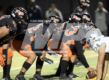 Thumbnail 3 in De La Salle vs. Pittsburg (CIF NCS Open Final) photogallery.