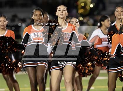 Thumbnail 2 in De La Salle vs. Pittsburg (CIF NCS Open Final) photogallery.