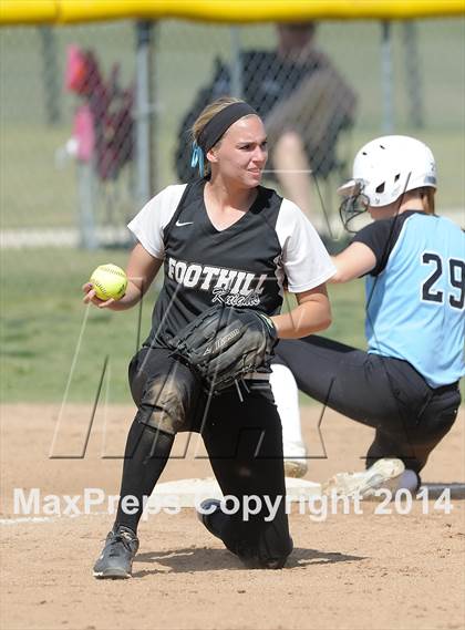 Thumbnail 1 in Villa Park @ Foothill photogallery.