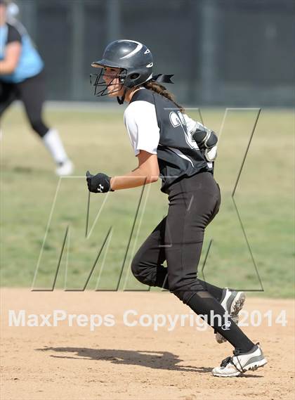 Thumbnail 1 in Villa Park @ Foothill photogallery.