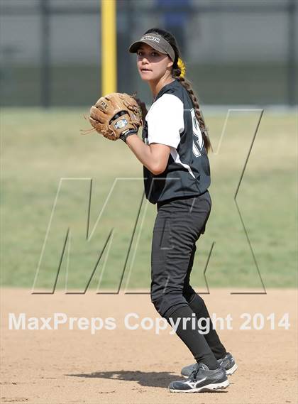 Thumbnail 1 in Villa Park @ Foothill photogallery.