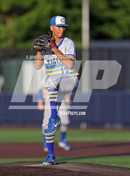 Thumbnail 3 in Corsicana vs. Joshua (UIL 5A Region II Quarterfinals) photogallery.