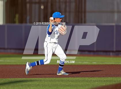 Thumbnail 2 in Corsicana vs. Joshua (UIL 5A Region II Quarterfinals) photogallery.