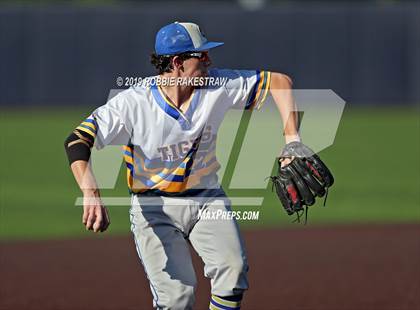 Thumbnail 3 in Corsicana vs. Joshua (UIL 5A Region II Quarterfinals) photogallery.