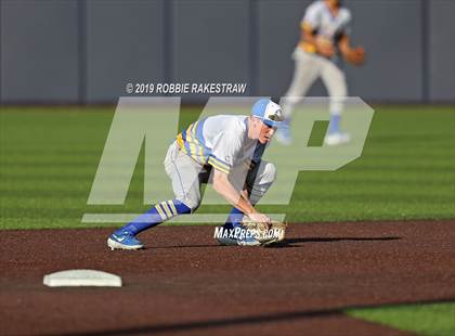 Thumbnail 3 in Corsicana vs. Joshua (UIL 5A Region II Quarterfinals) photogallery.
