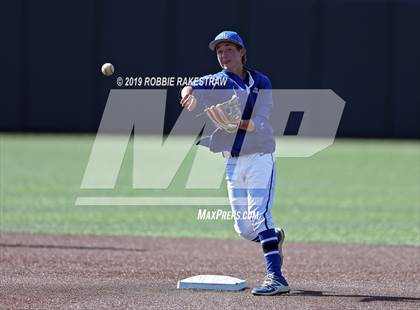 Thumbnail 2 in Corsicana vs. Joshua (UIL 5A Region II Quarterfinals) photogallery.