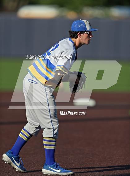 Thumbnail 3 in Corsicana vs. Joshua (UIL 5A Region II Quarterfinals) photogallery.