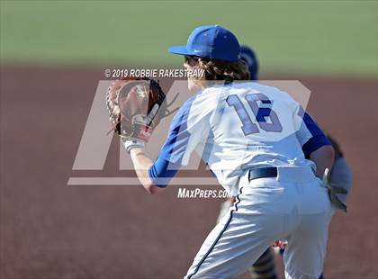 Thumbnail 3 in Corsicana vs. Joshua (UIL 5A Region II Quarterfinals) photogallery.