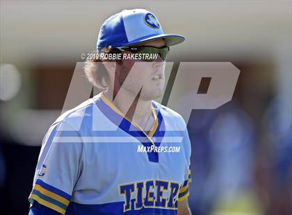Thumbnail 3 in Corsicana vs. Joshua (UIL 5A Region II Quarterfinals) photogallery.