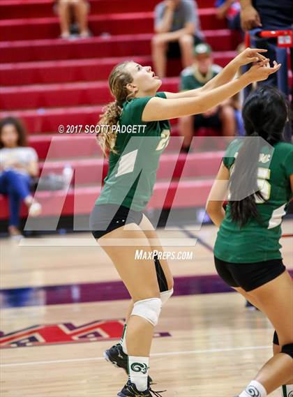 Thumbnail 2 in Great Oak vs Murrieta Mesa photogallery.