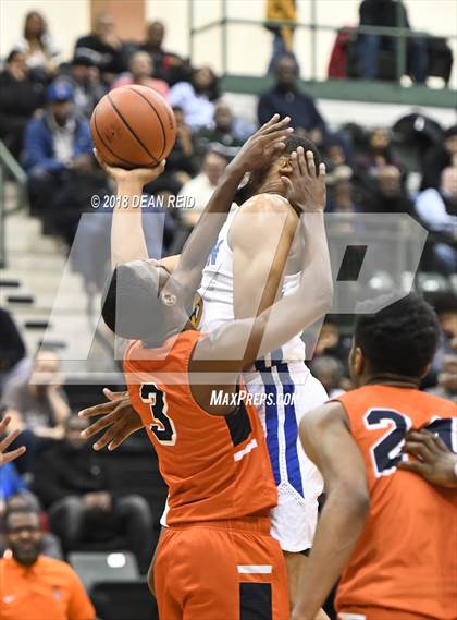 Thumbnail 3 in Whitney Young vs. Simeon (IHSA CPS Playoff) photogallery.