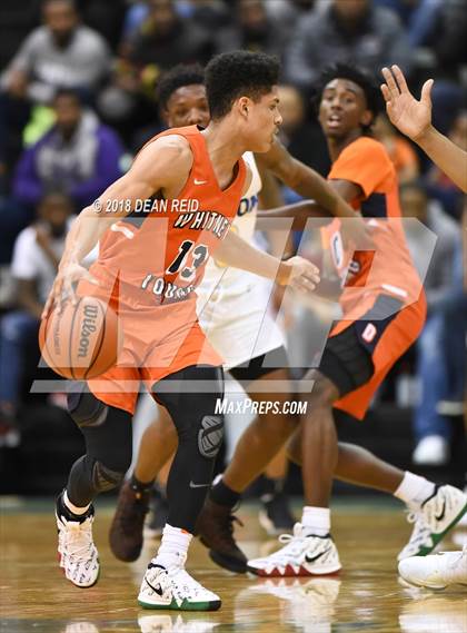 Thumbnail 2 in Whitney Young vs. Simeon (IHSA CPS Playoff) photogallery.