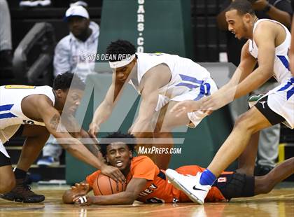 Thumbnail 2 in Whitney Young vs. Simeon (IHSA CPS Playoff) photogallery.