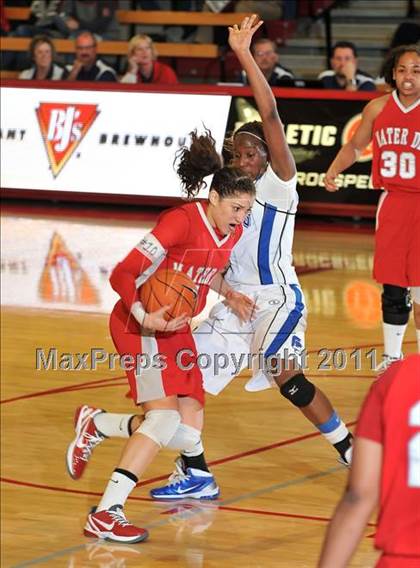 Thumbnail 3 in La Jolla Country Day @ Mater Dei (Nike Extravaganza) photogallery.