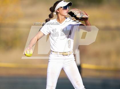 Thumbnail 3 in Pueblo Central vs. Palmer Ridge (CHSAA 4A Quarterfinal) photogallery.