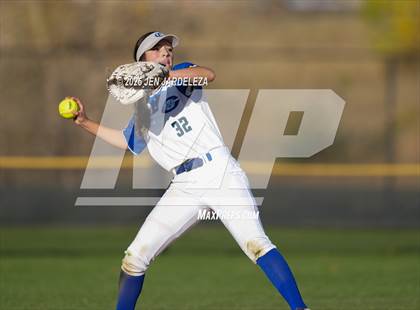 Thumbnail 1 in Pueblo Central vs. Palmer Ridge (CHSAA 4A Quarterfinal) photogallery.