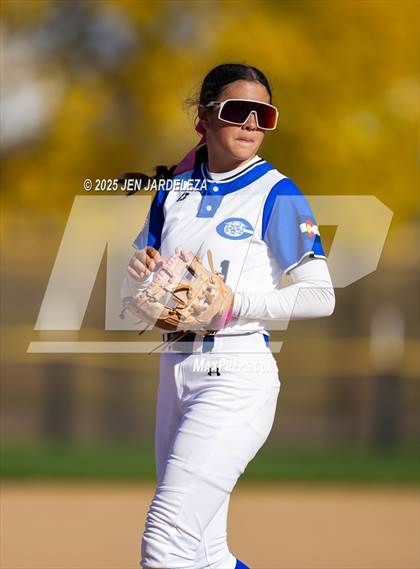 Thumbnail 2 in Pueblo Central vs. Palmer Ridge (CHSAA 4A Quarterfinal) photogallery.