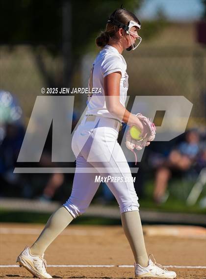 Thumbnail 2 in Pueblo Central vs. Palmer Ridge (CHSAA 4A Quarterfinal) photogallery.