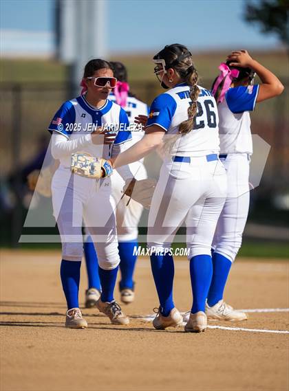 Thumbnail 3 in Pueblo Central vs. Palmer Ridge (CHSAA 4A Quarterfinal) photogallery.