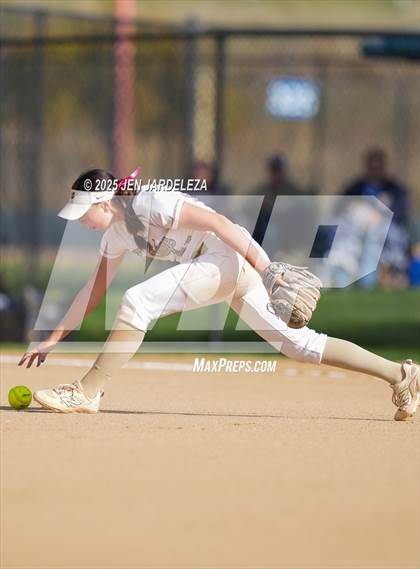 Thumbnail 2 in Pueblo Central vs. Palmer Ridge (CHSAA 4A Quarterfinal) photogallery.