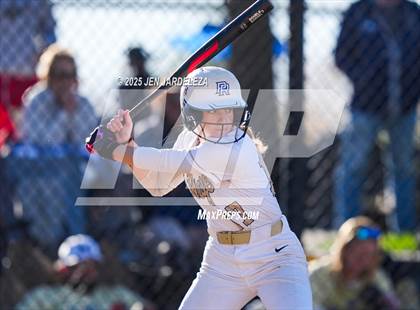 Thumbnail 2 in Pueblo Central vs. Palmer Ridge (CHSAA 4A Quarterfinal) photogallery.
